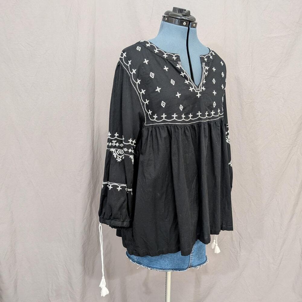 Black embroidered cotton peasant top by Time and Tru, size XL (16-18)